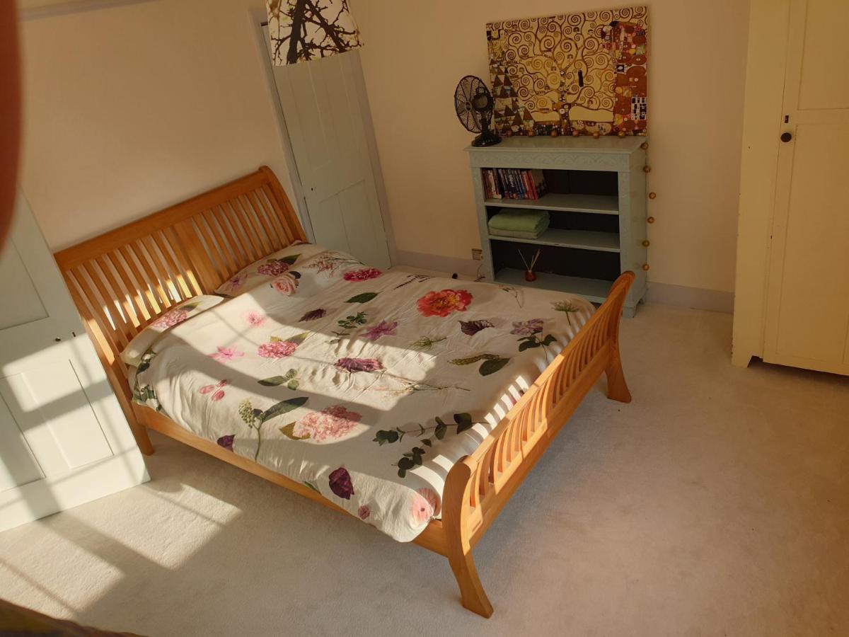 Lotus Pod House Homestay Horsell Extérieur photo