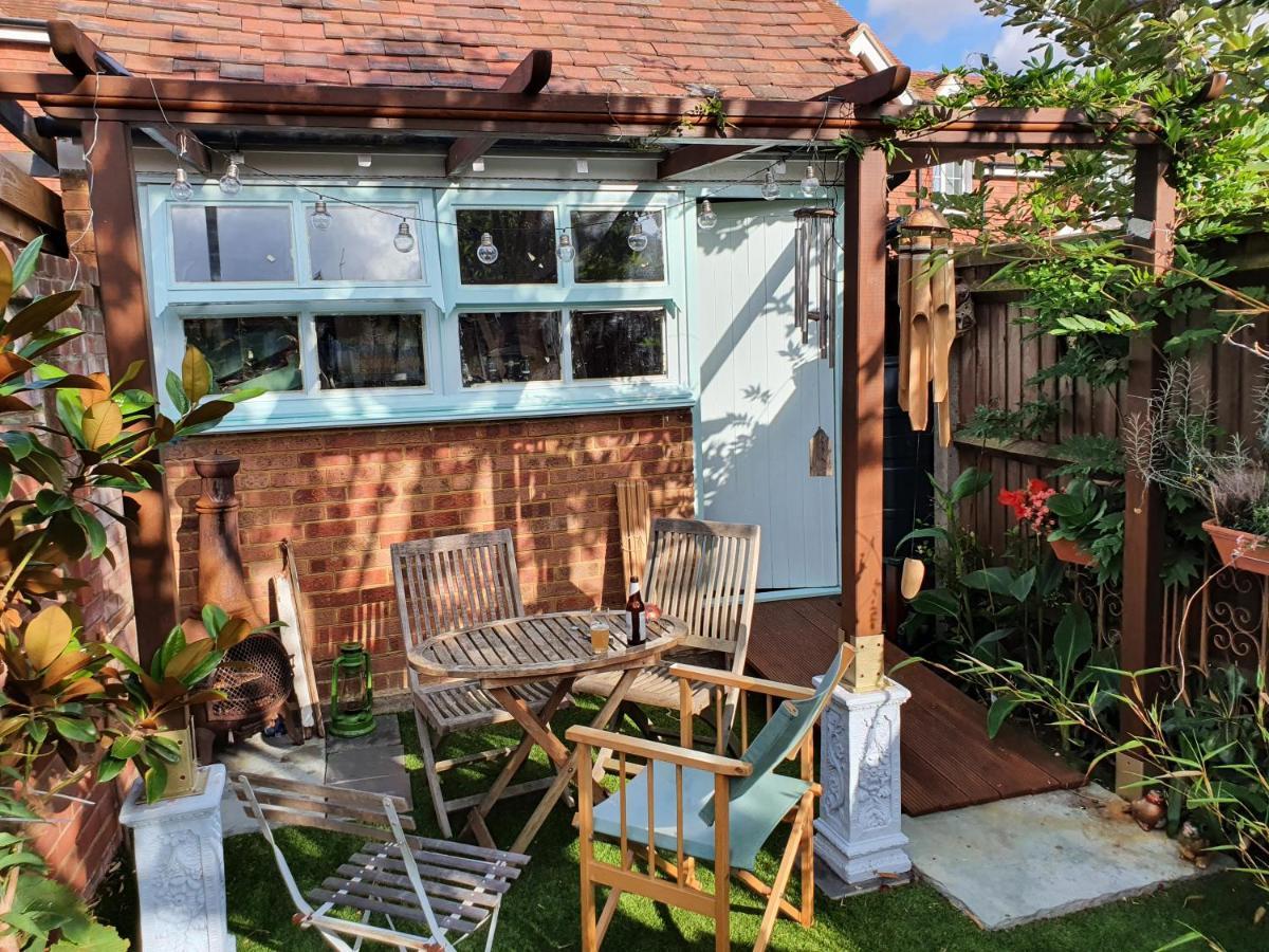 Lotus Pod House Homestay Horsell Extérieur photo