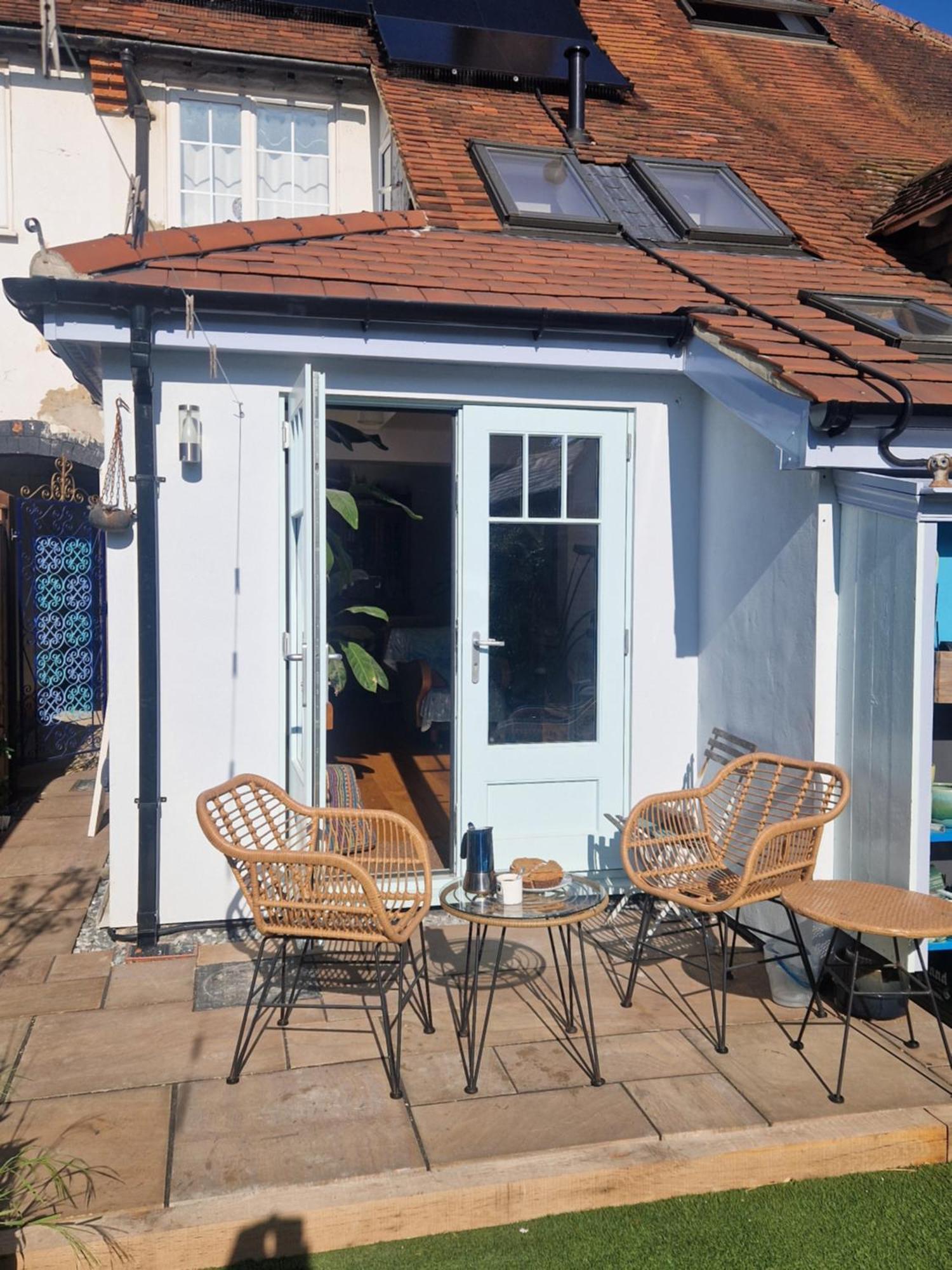 Lotus Pod House Homestay Horsell Extérieur photo